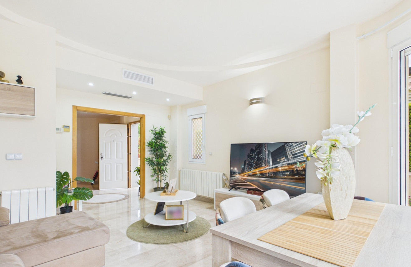 Resale - Villa - GEA Y TRUYOLS