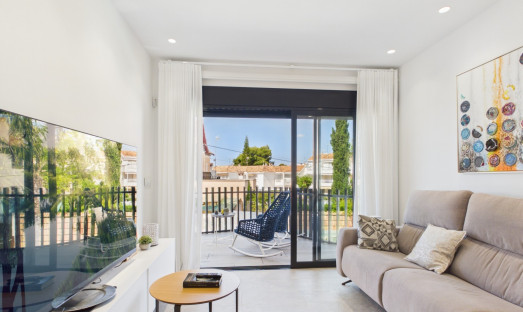 Resale - Apartment - Lo Pagan