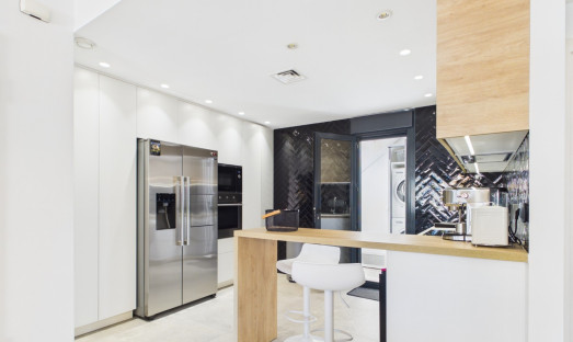 Resale - Apartment - Lo Pagan