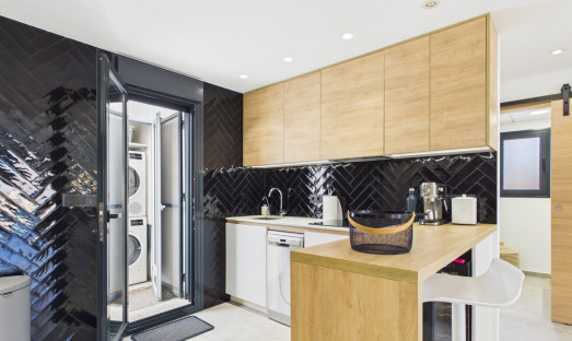Resale - Apartment - Lo Pagan