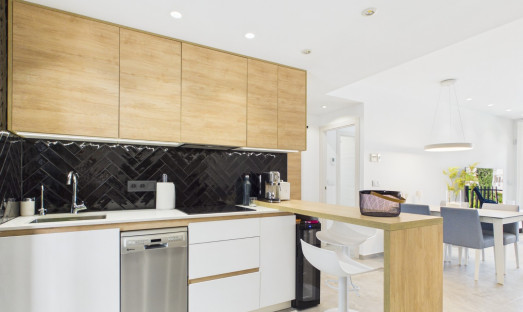 Resale - Apartment - Lo Pagan