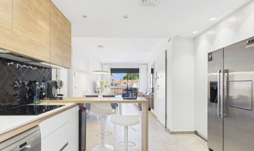 Resale - Apartment - Lo Pagan