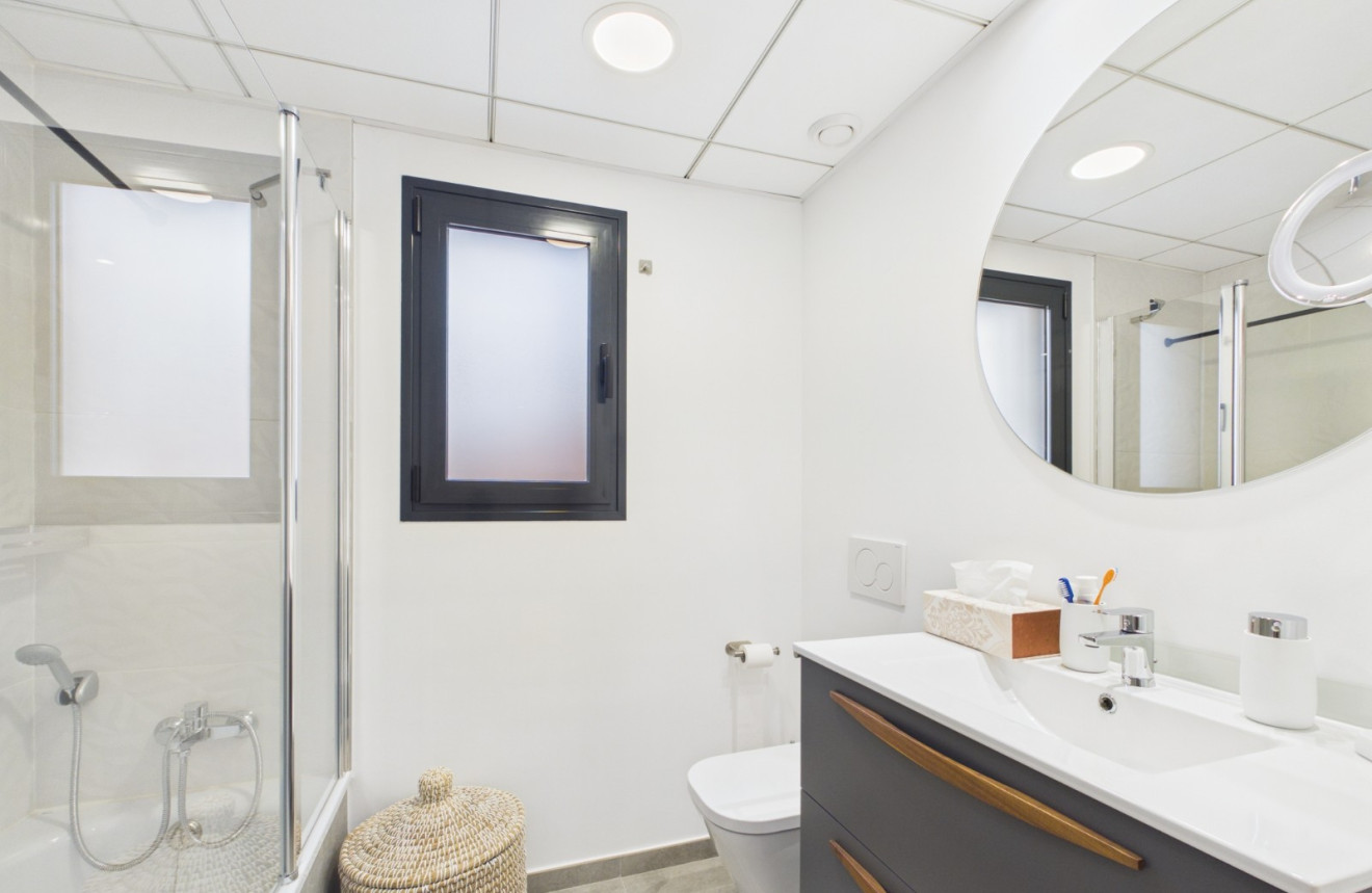 Resale - Apartment - Lo Pagan