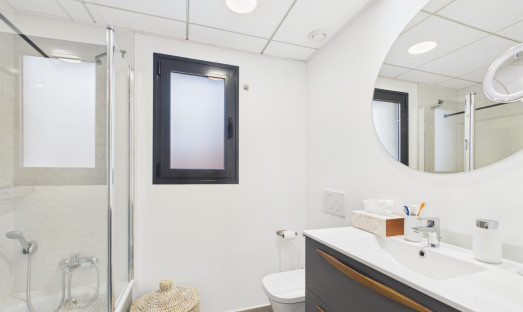 Resale - Apartment - Lo Pagan