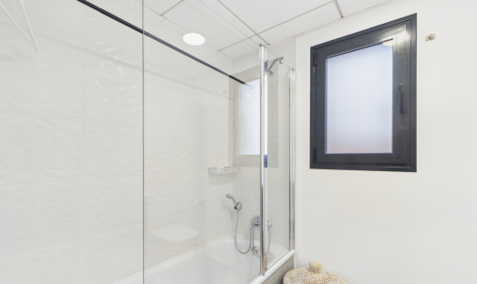 Resale - Apartment - Lo Pagan