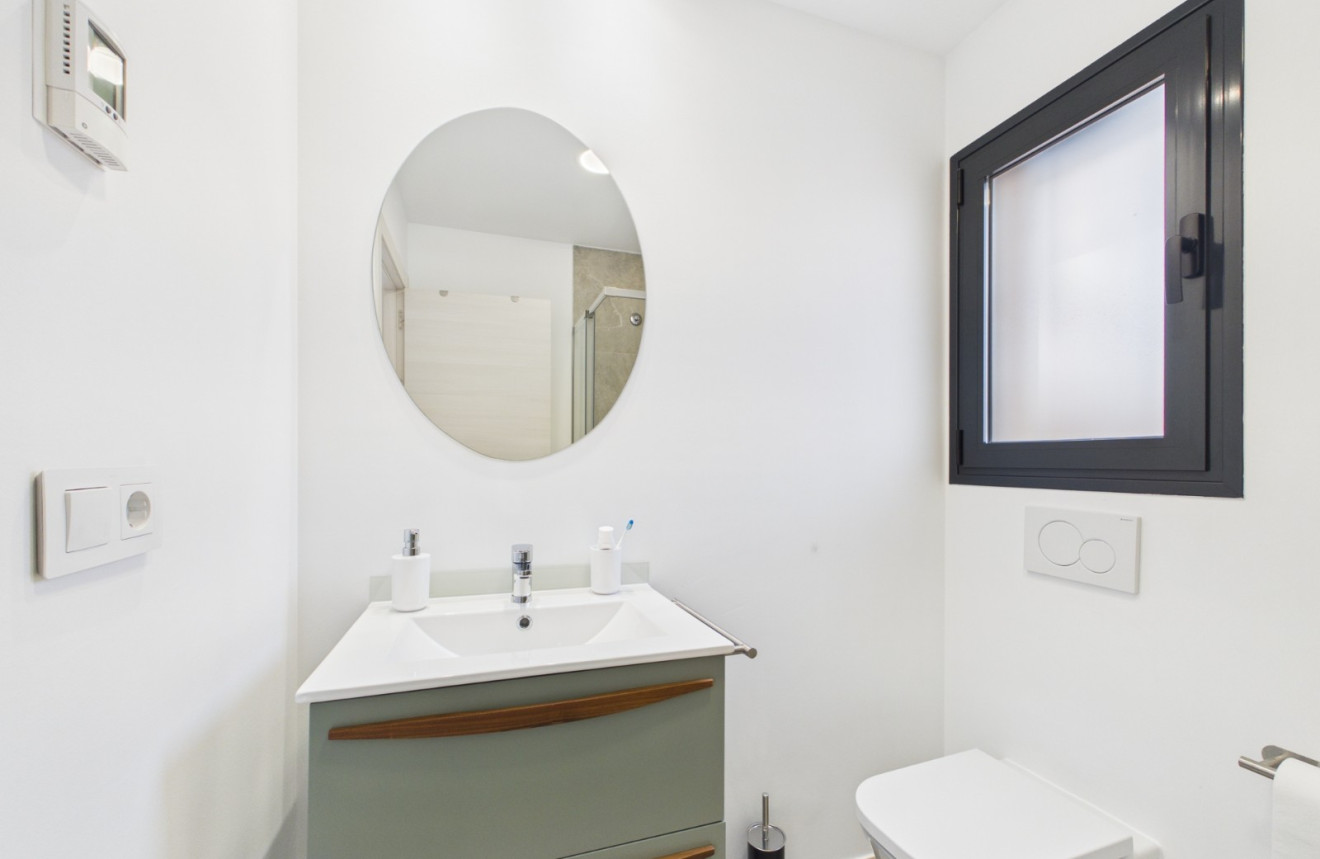 Resale - Apartment - Lo Pagan