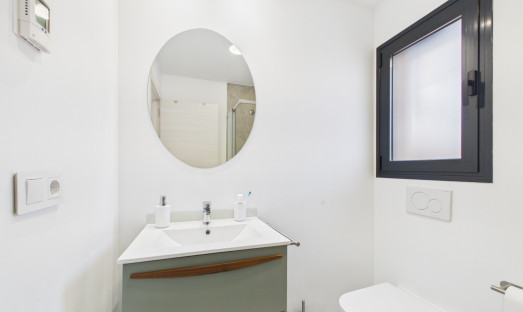 Resale - Apartment - Lo Pagan