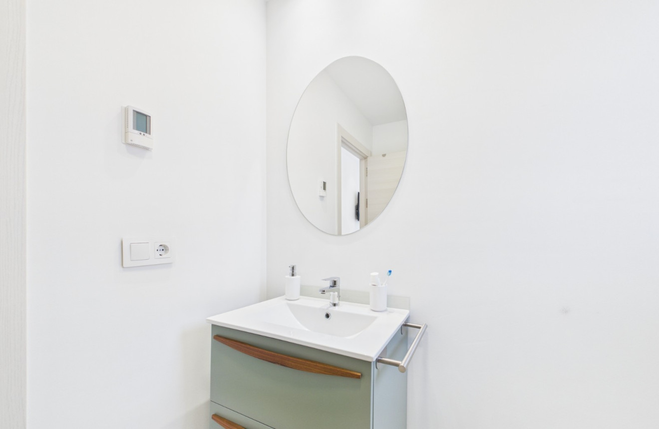 Resale - Apartment - Lo Pagan