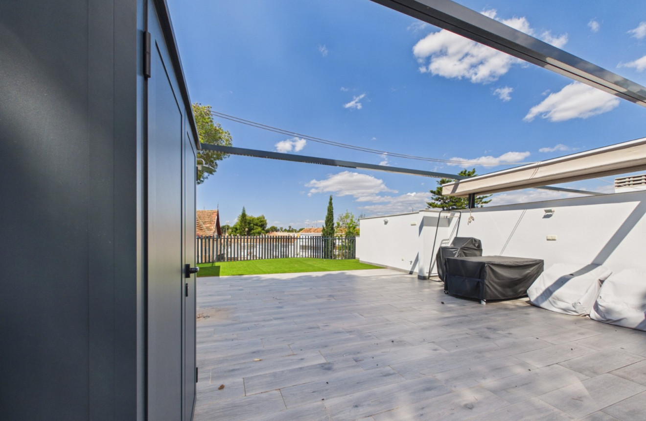 Resale - Apartment - Lo Pagan