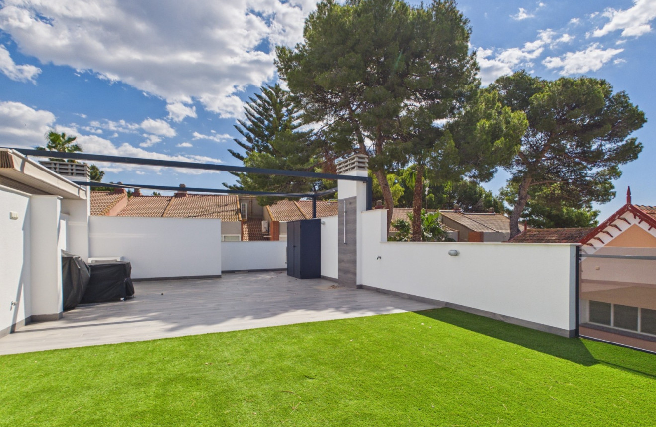 Resale - Apartment - Lo Pagan