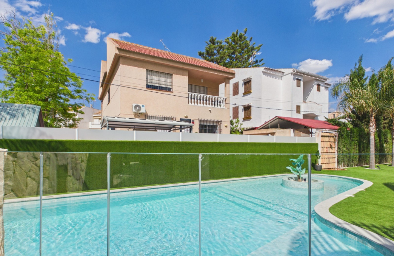 Resale - Apartment - Lo Pagan