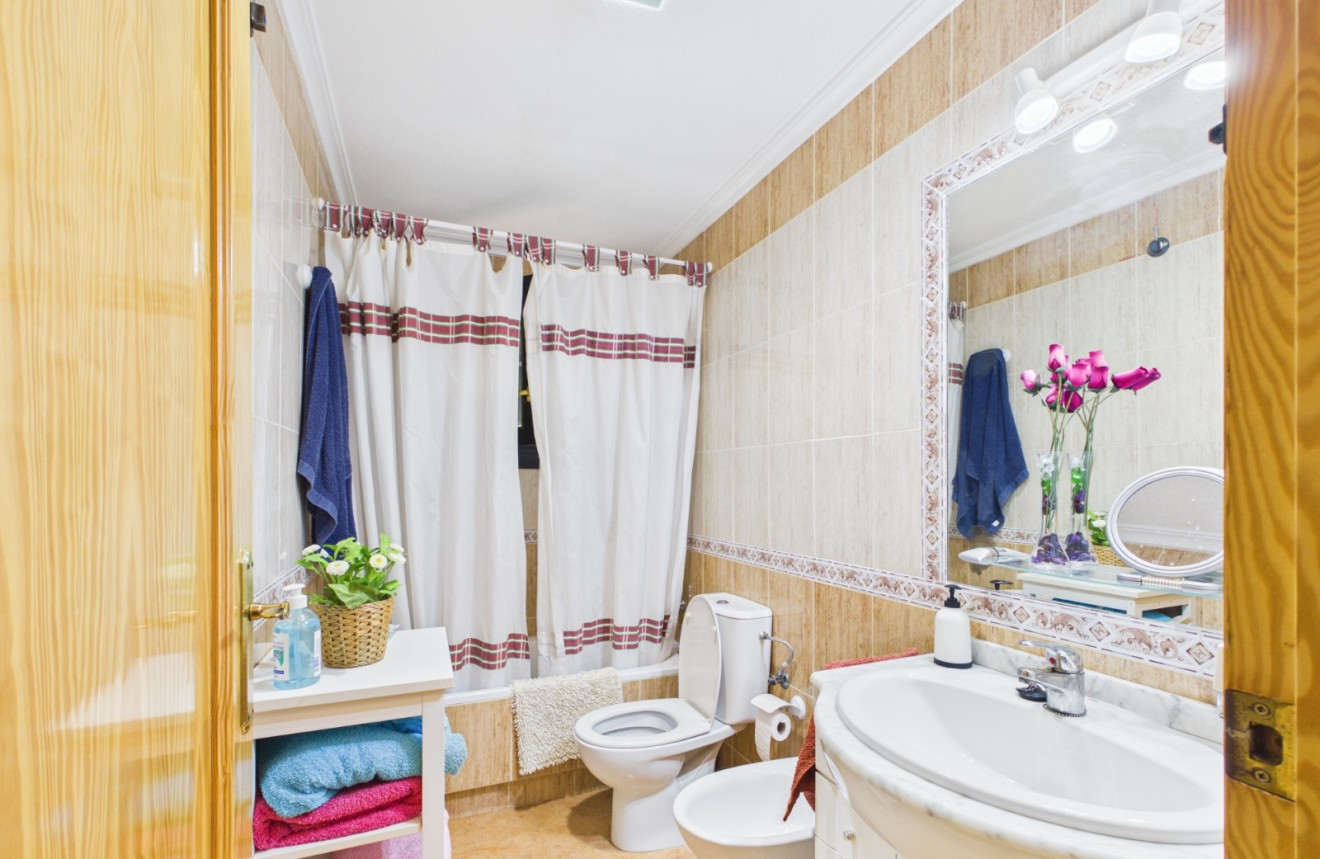 Resale - Apartment - Los Alcázares