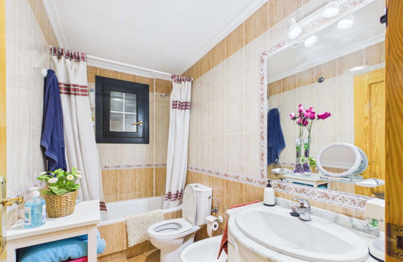 Resale - Apartment - Los Alcázares