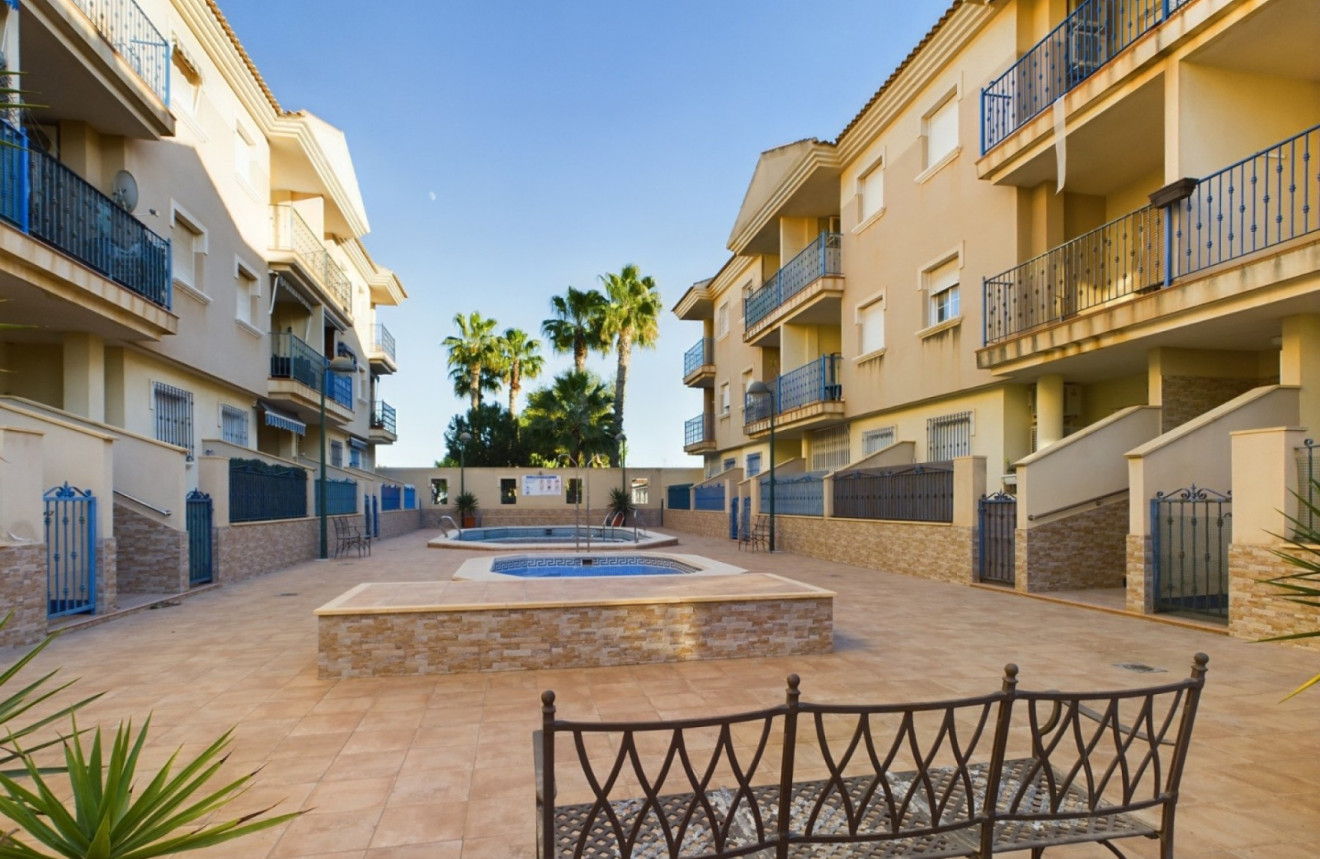 Resale - Apartment - Los Alcázares